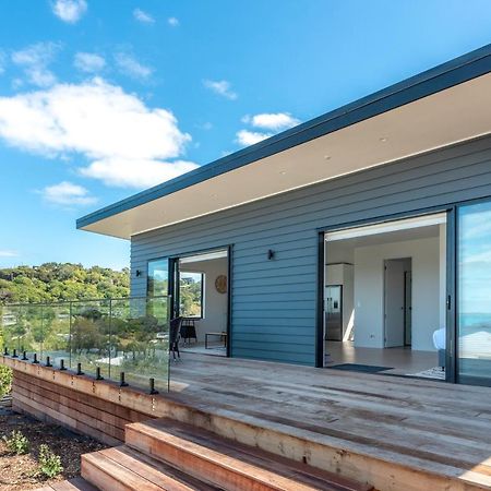 Luna Cottage. Stunning Ocean Views On Waiheke Oneroa Екстериор снимка