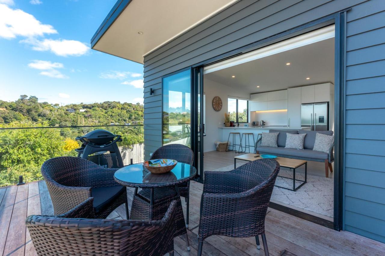 Luna Cottage. Stunning Ocean Views On Waiheke Oneroa Екстериор снимка