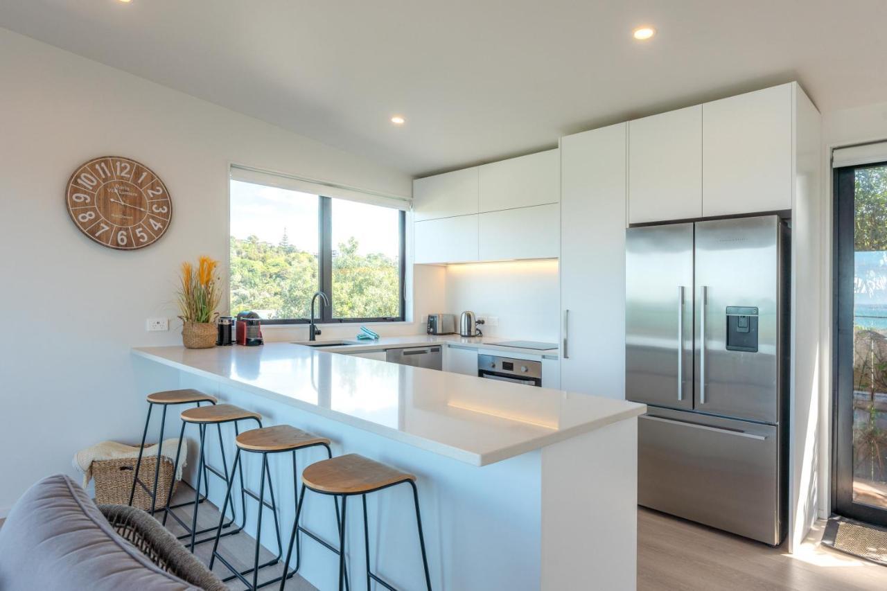 Luna Cottage. Stunning Ocean Views On Waiheke Oneroa Екстериор снимка