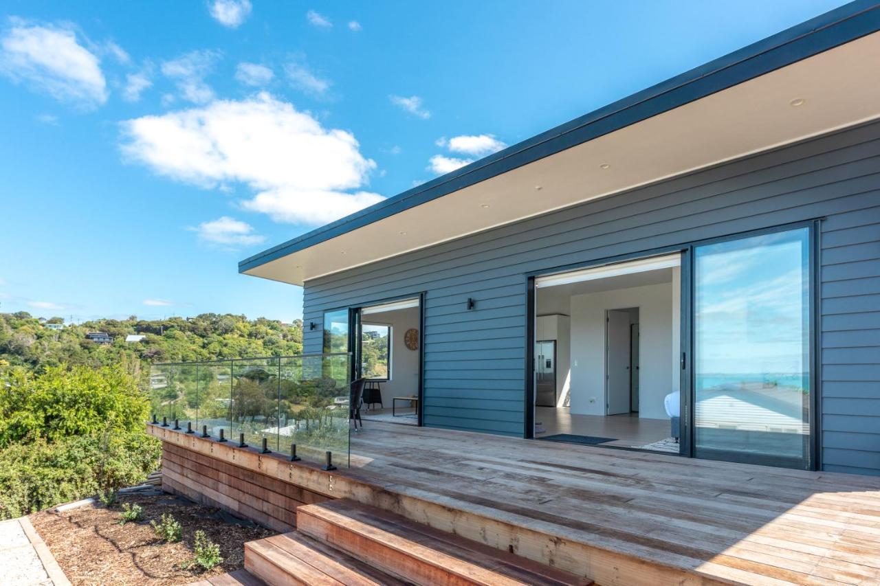 Luna Cottage. Stunning Ocean Views On Waiheke Oneroa Екстериор снимка